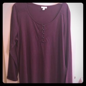 J jill henley top in  burgundy🥰